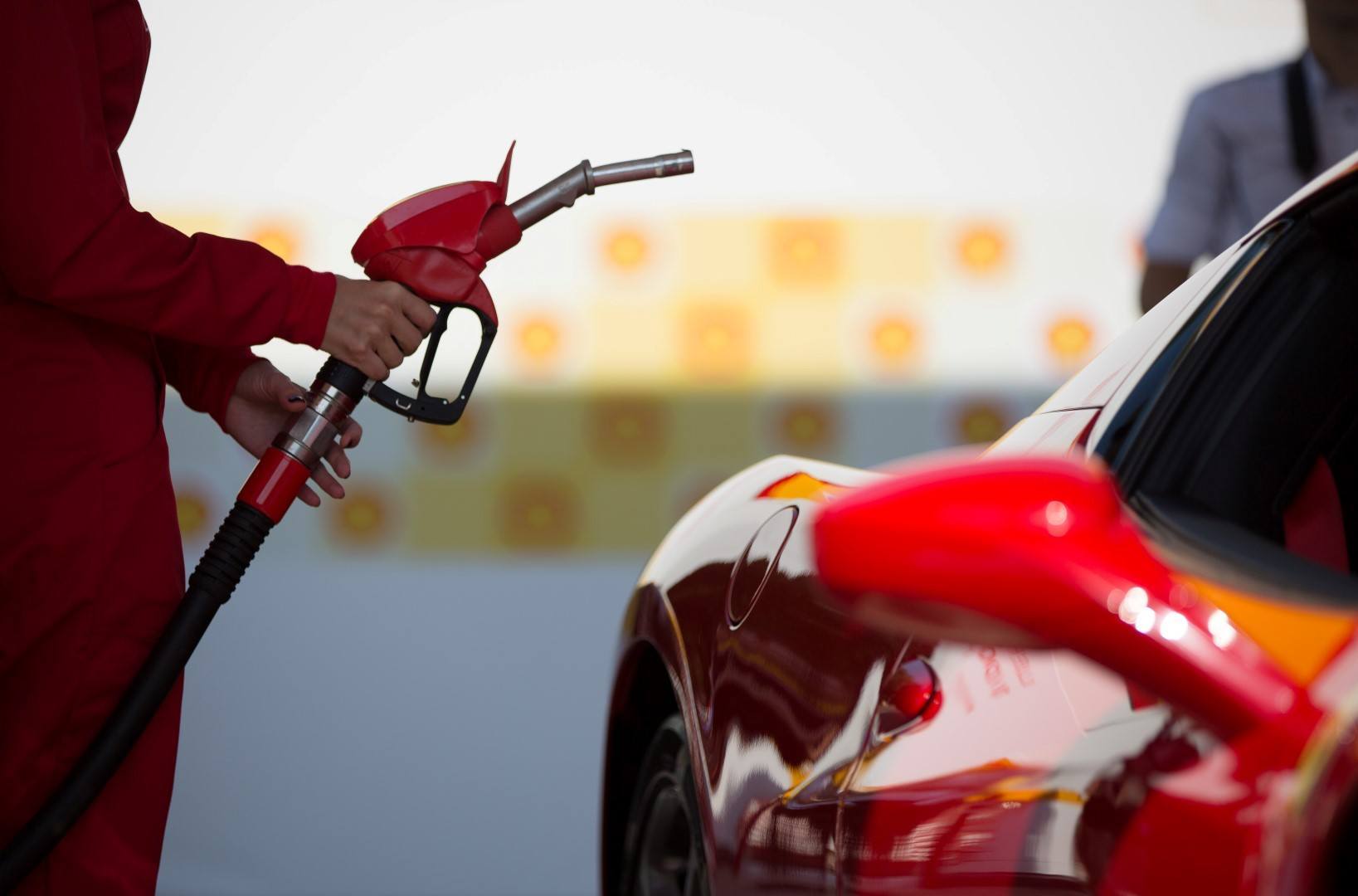 Shell Bgc Shell agrees to buy BG for $70bn - Moneyweb