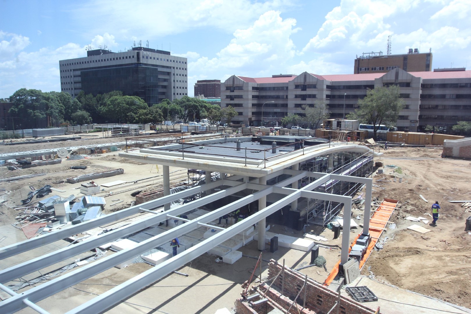 Standard Bank Rosebank construction (18) (Large) Moneyweb