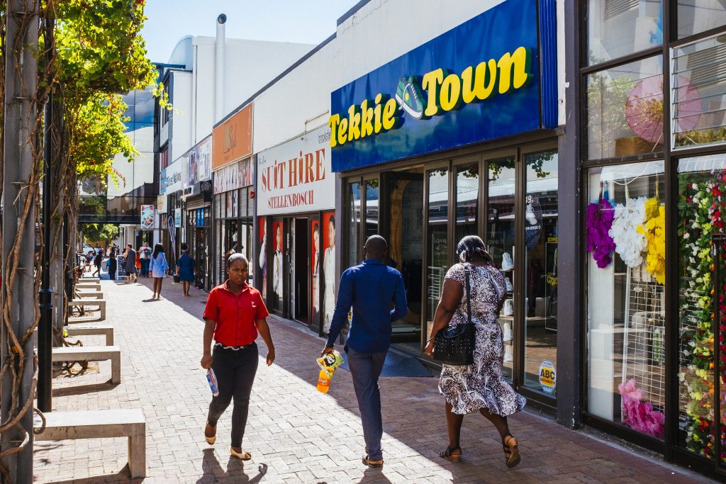 Tekkie Town claimants reach settlement with Steinhoff - Vimarsana News