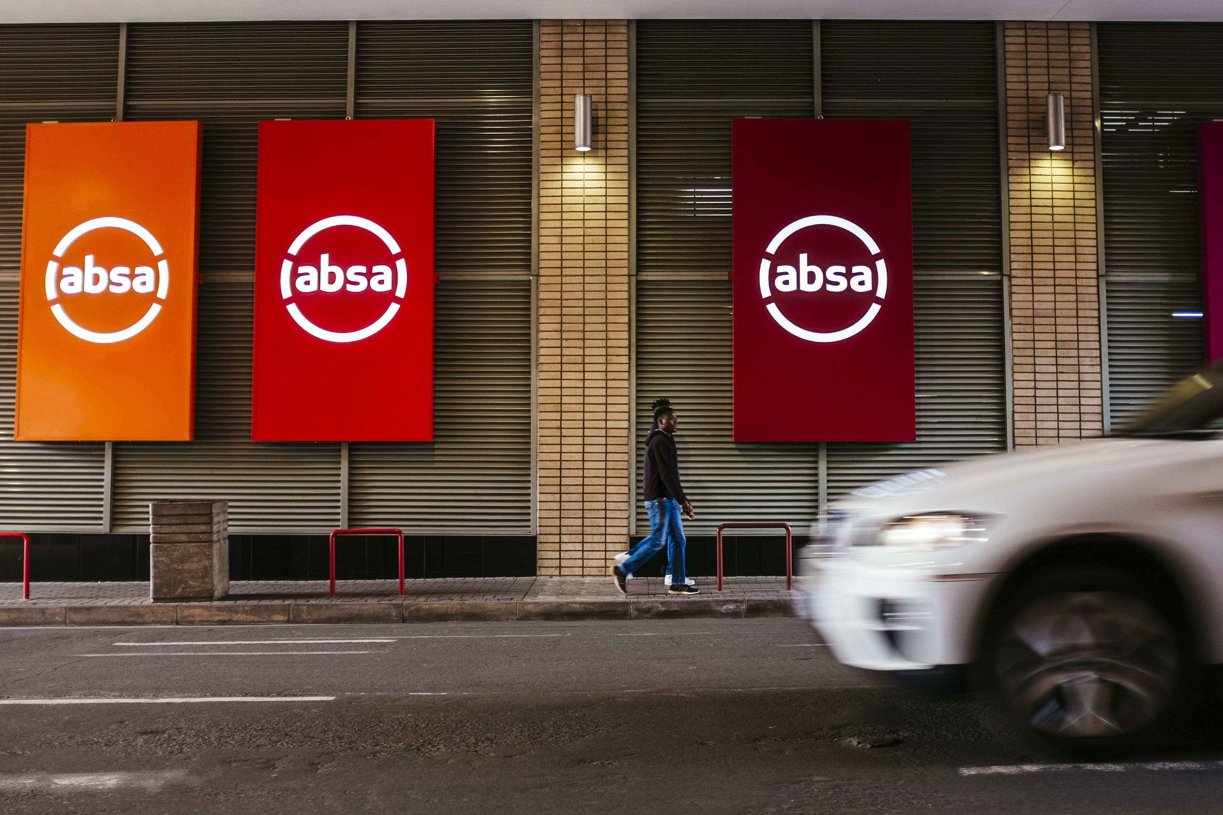Hundreds of jobs at risk as Absa revamps retail bank - Moneyweb