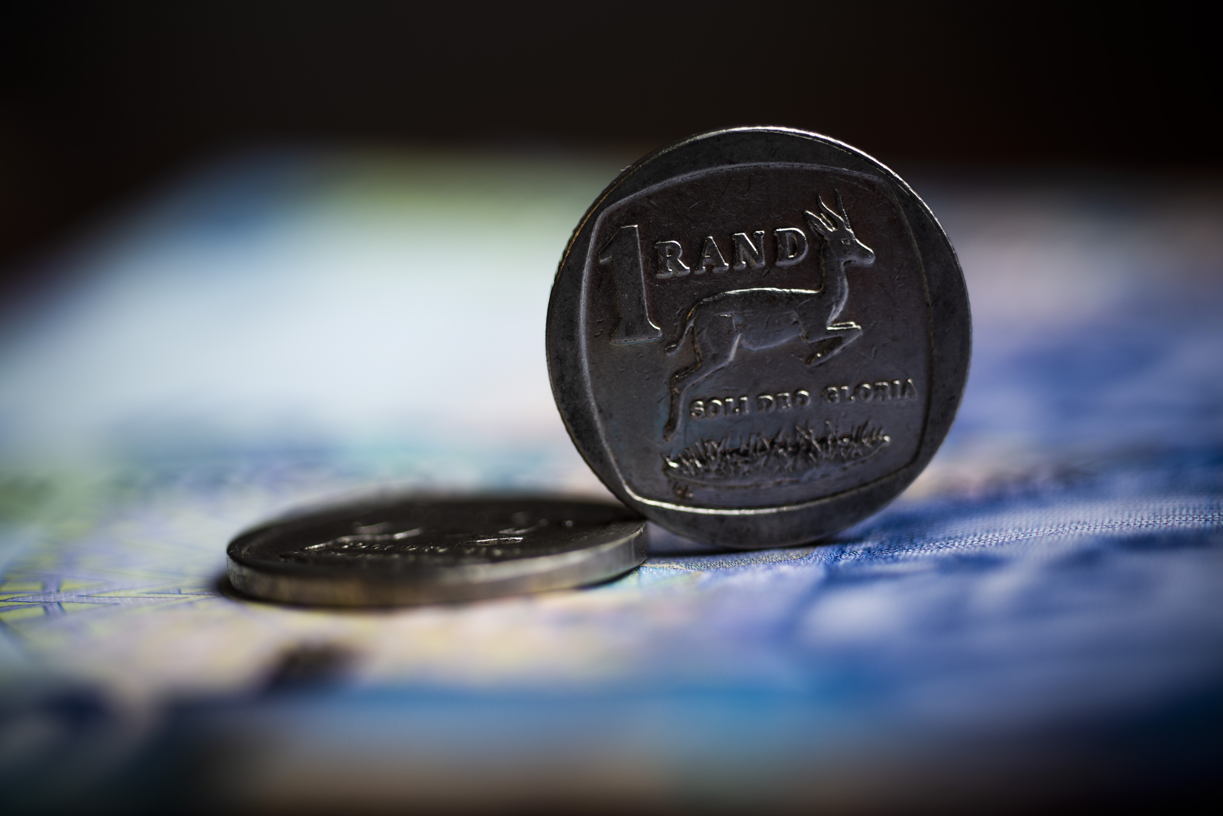 www.moneyweb.co.za