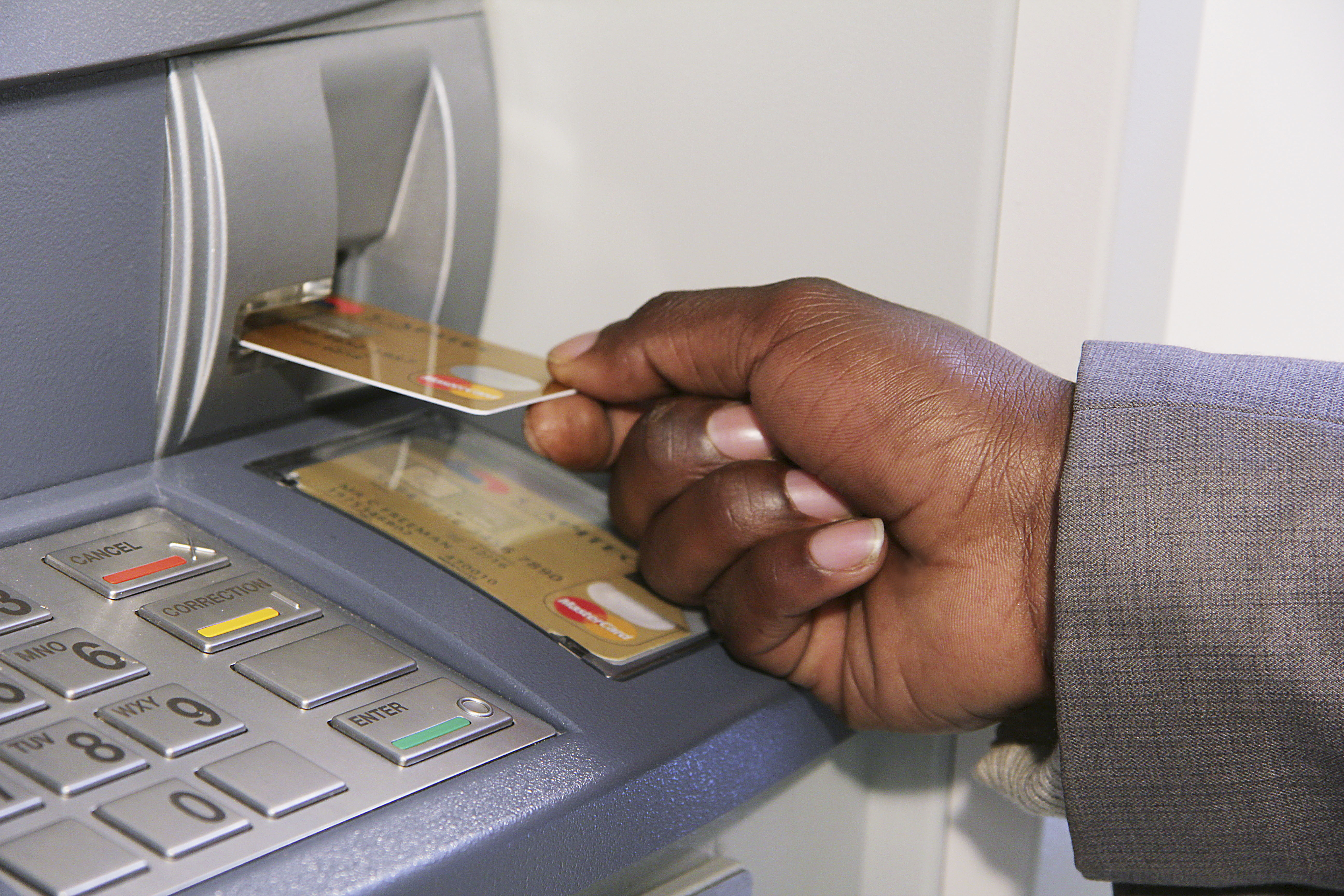 www.moneyweb.co.za