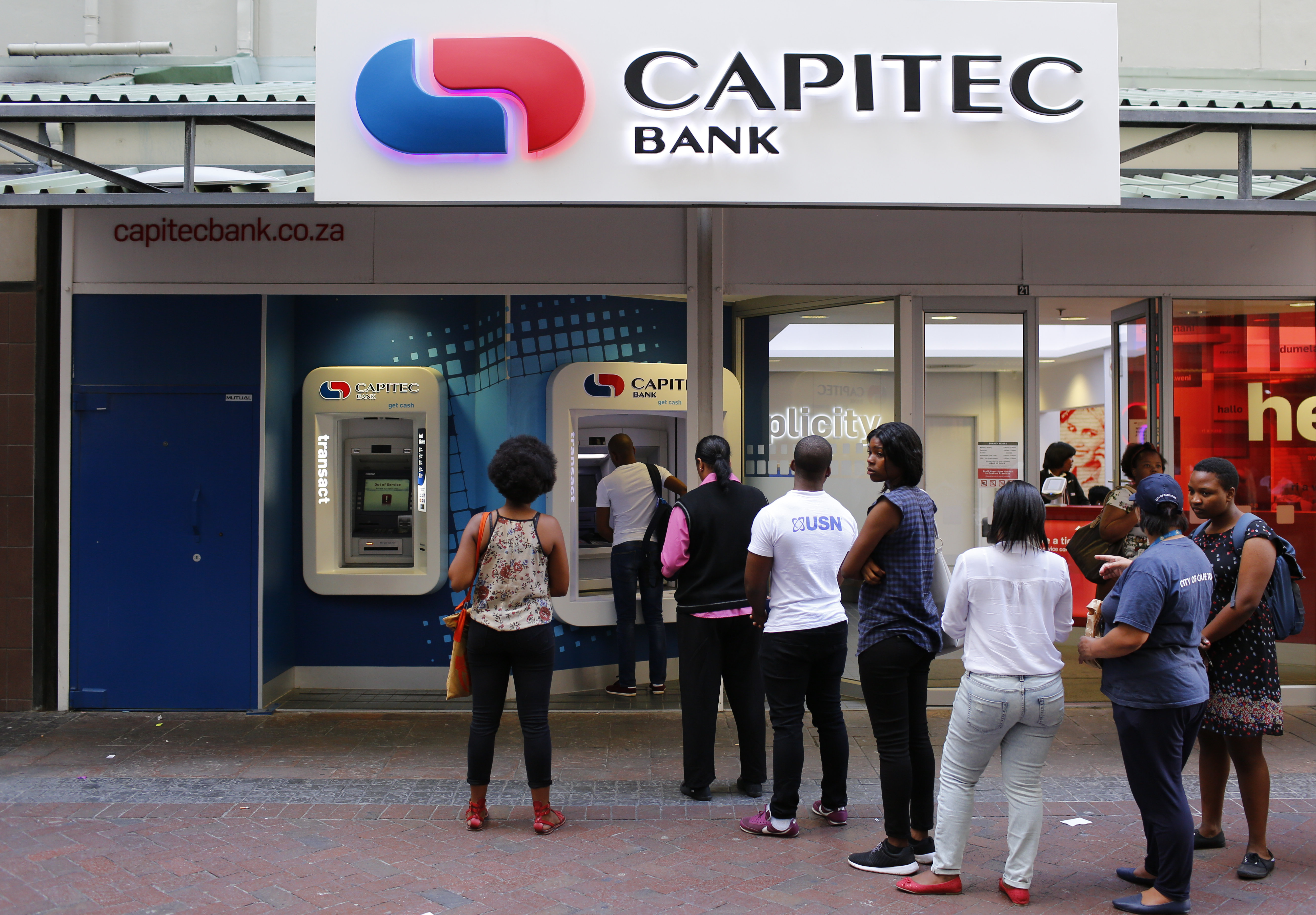 Capitec clients ramp up credit use - Moneyweb