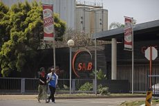 AB InBev, which owns SA Breweries, expects Ebitda growth of between 4% and 8% in 2026. Image: Kevin Sutherland/Bloomberg