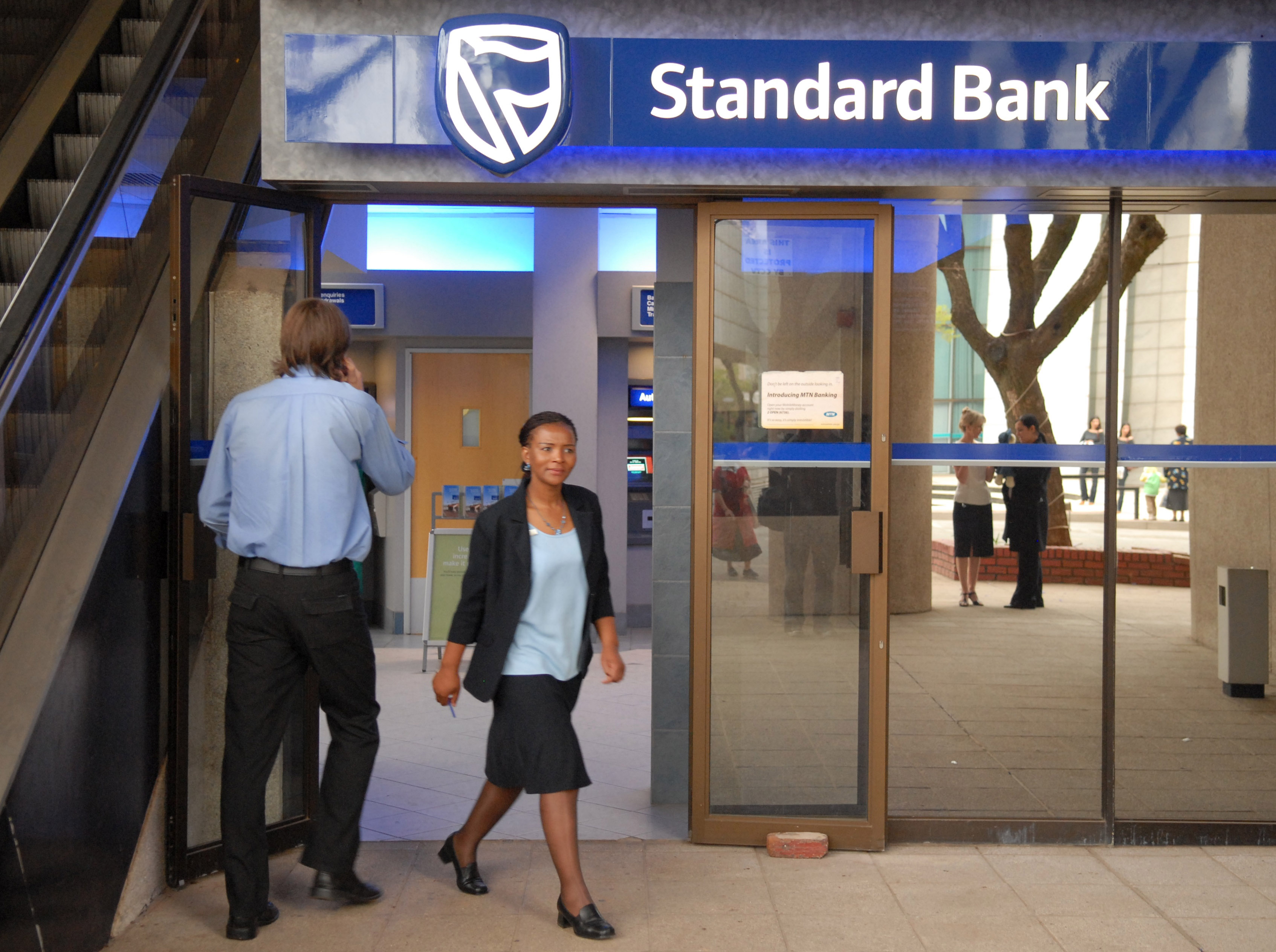 Standard Bank making it easier to get your smart ID - Moneyweb