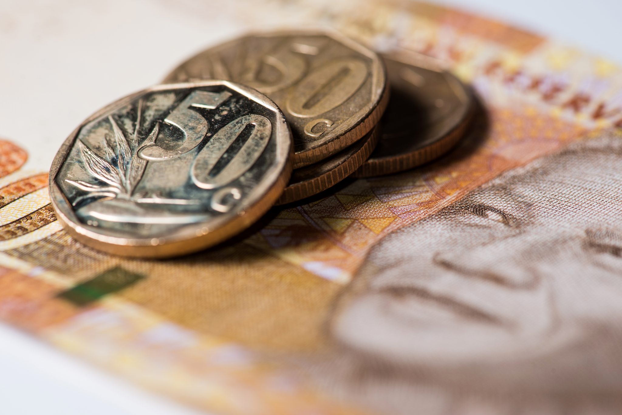 www.moneyweb.co.za