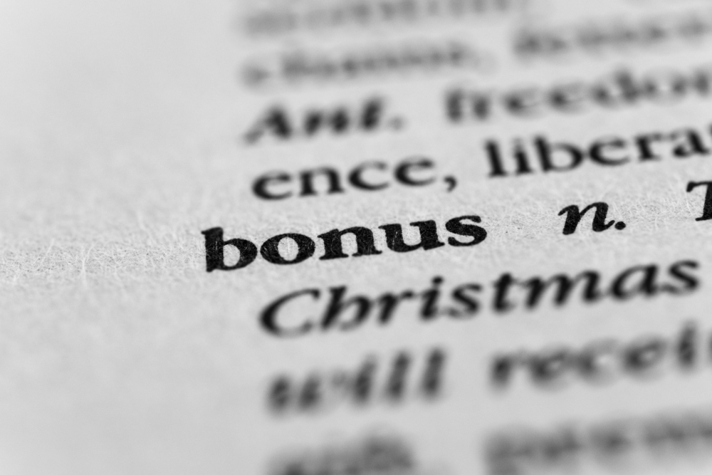 Why saving rather than spending all of your year-end bonus is a smart move - Vimarsana News
