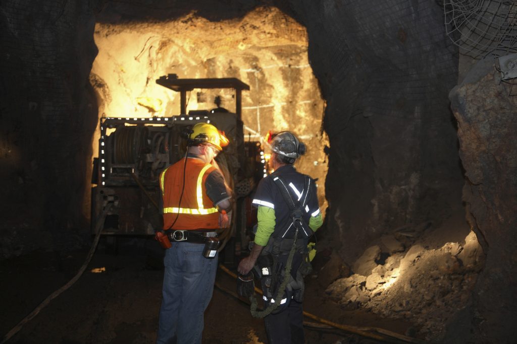 Barrick's Bristow controls costs to extend run of earnings beats - Vimarsana News