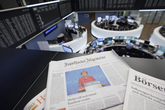 we don t manage money in response to headlines moneyweb