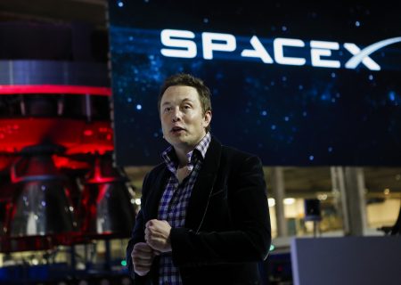 Musk takes down the Tesla and SpaceX Facebook pages