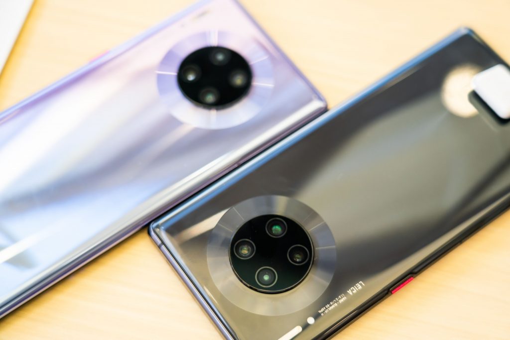 Huawei phones had bootleg access to Google apps. Not anymore - Moneyweb