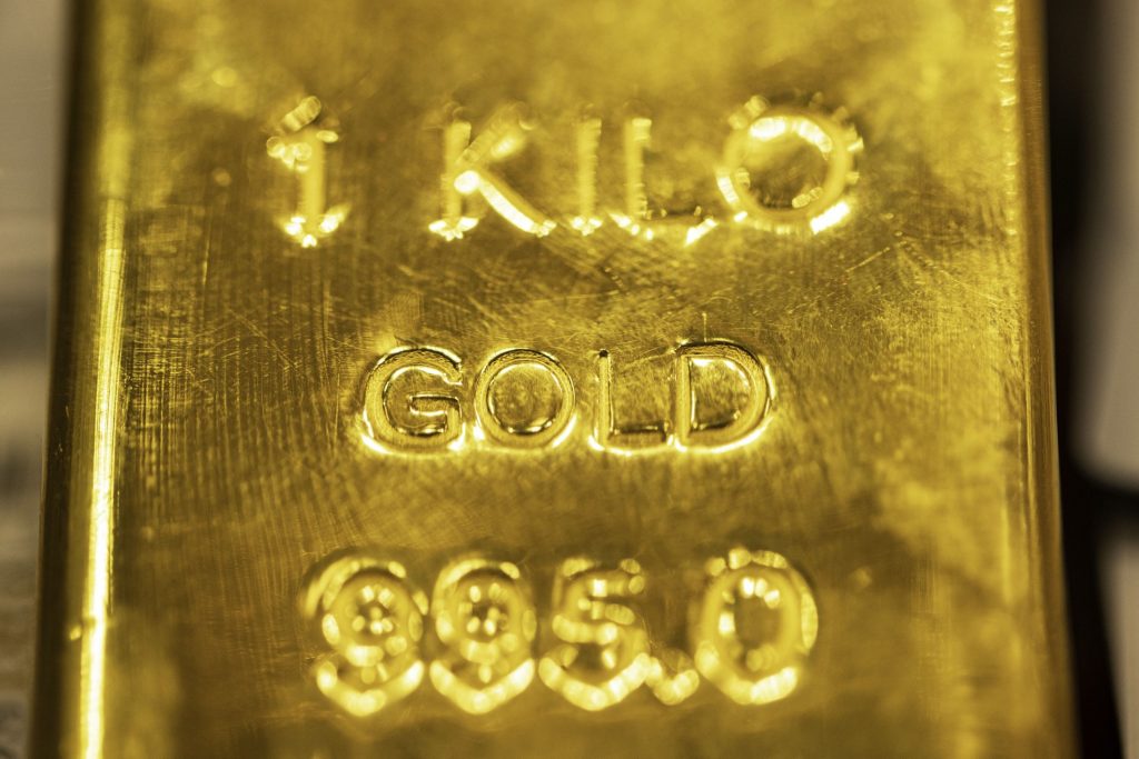 Gold treads water as investors await US inflation report - Moneyweb