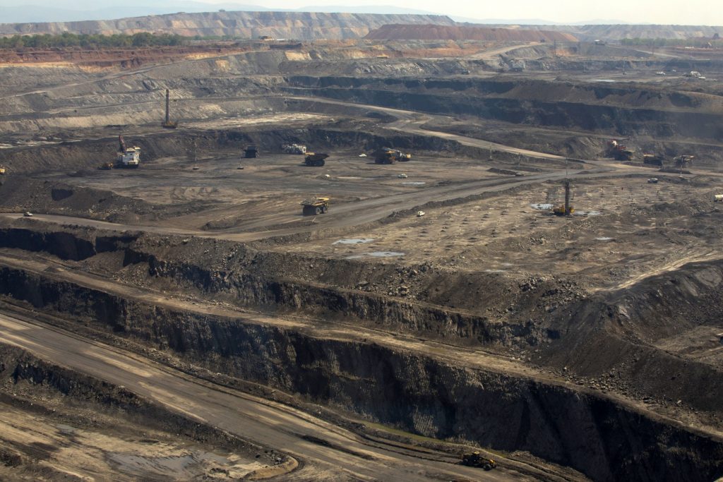 Glencore's deal for giant Colombian coal mine ends up costing much less - Vimarsana News