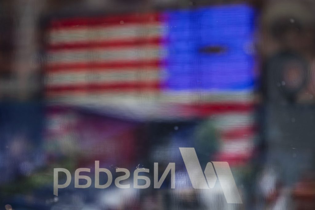 Stock market's riskiest fringes rally despite warning signals - Vimarsana News