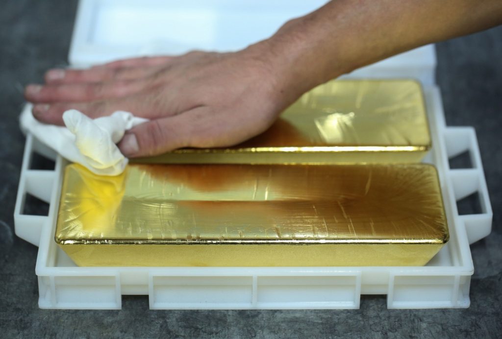 These investors are sticking with gold despite easy money ending - Vimarsana News