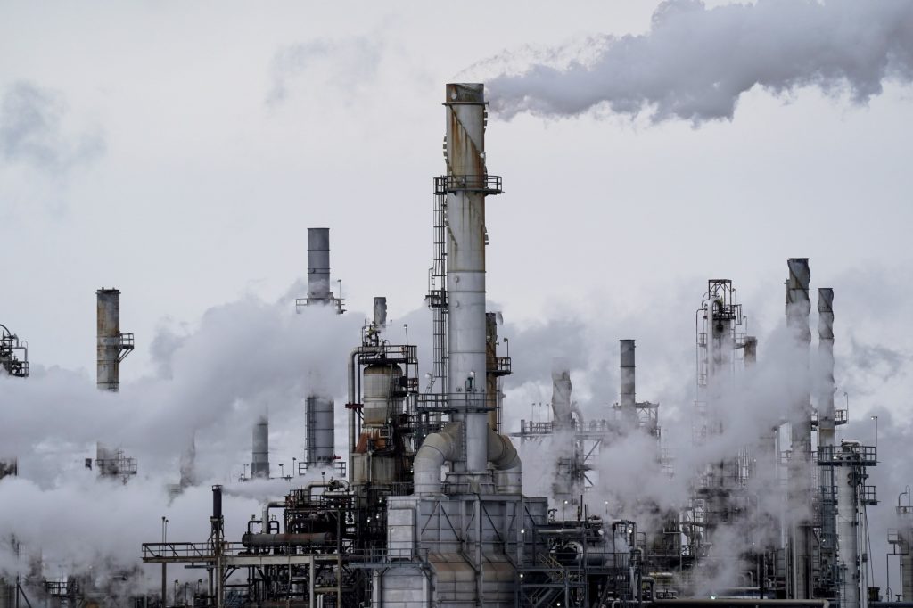 Oil keeps rising as US moves a step closer to Russia crude ban - Moneyweb