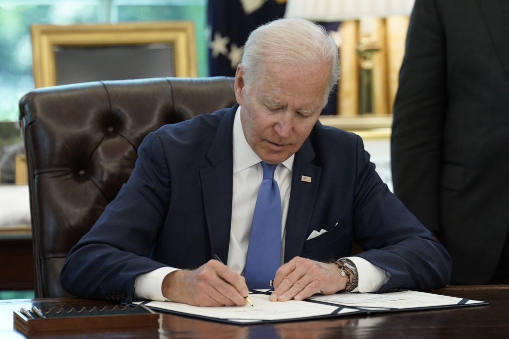 Ukraine latest: Biden worries Putin 'doesn't have a way out' - Vimarsana News
