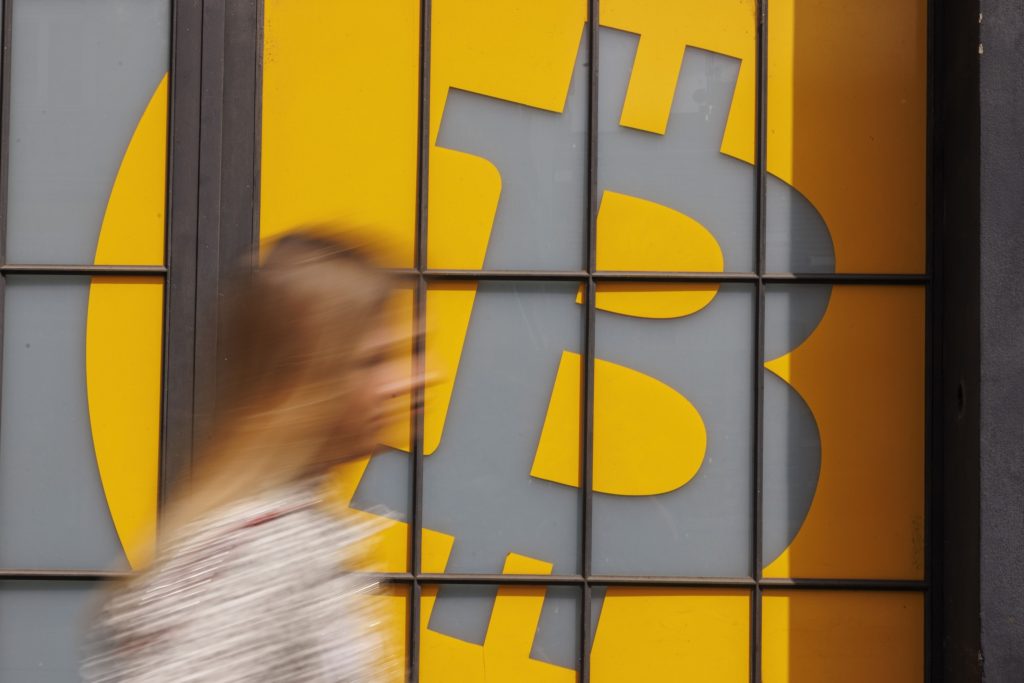 Bitcoin rallies above $30 000 as China eases Covid curbs - Vimarsana News