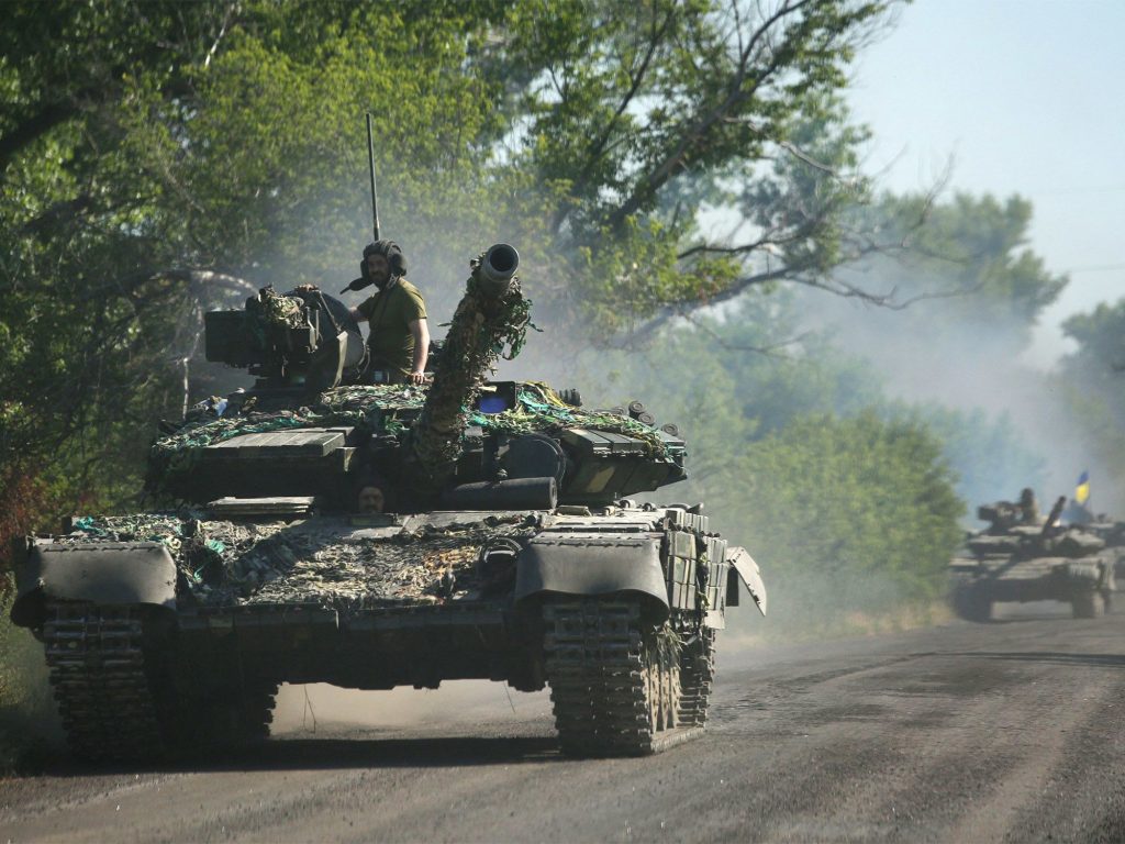 Troops pull out of key Ukraine city as Russia advances - Moneyweb