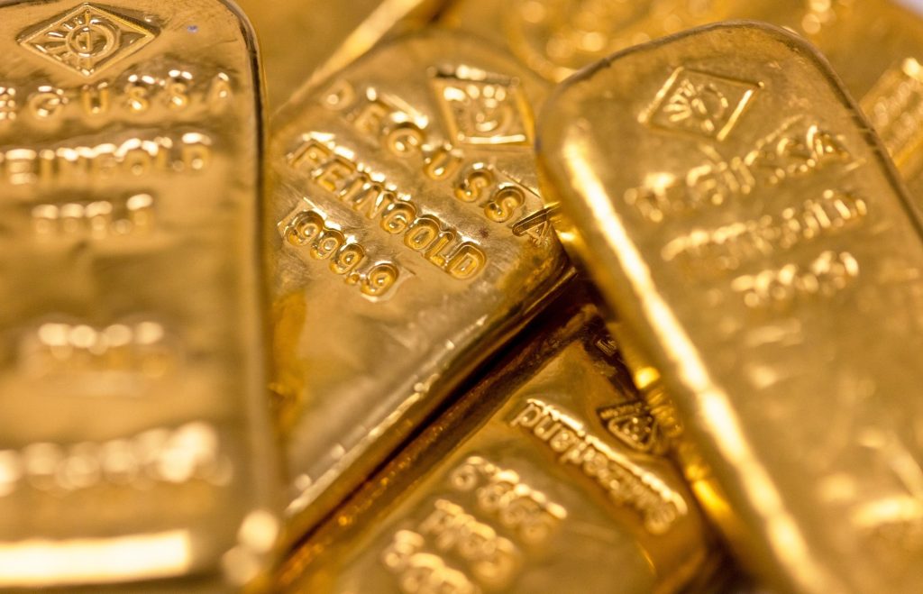 Gold at mercy of king dollar slumps to lowest since March 2021 - Vimarsana News