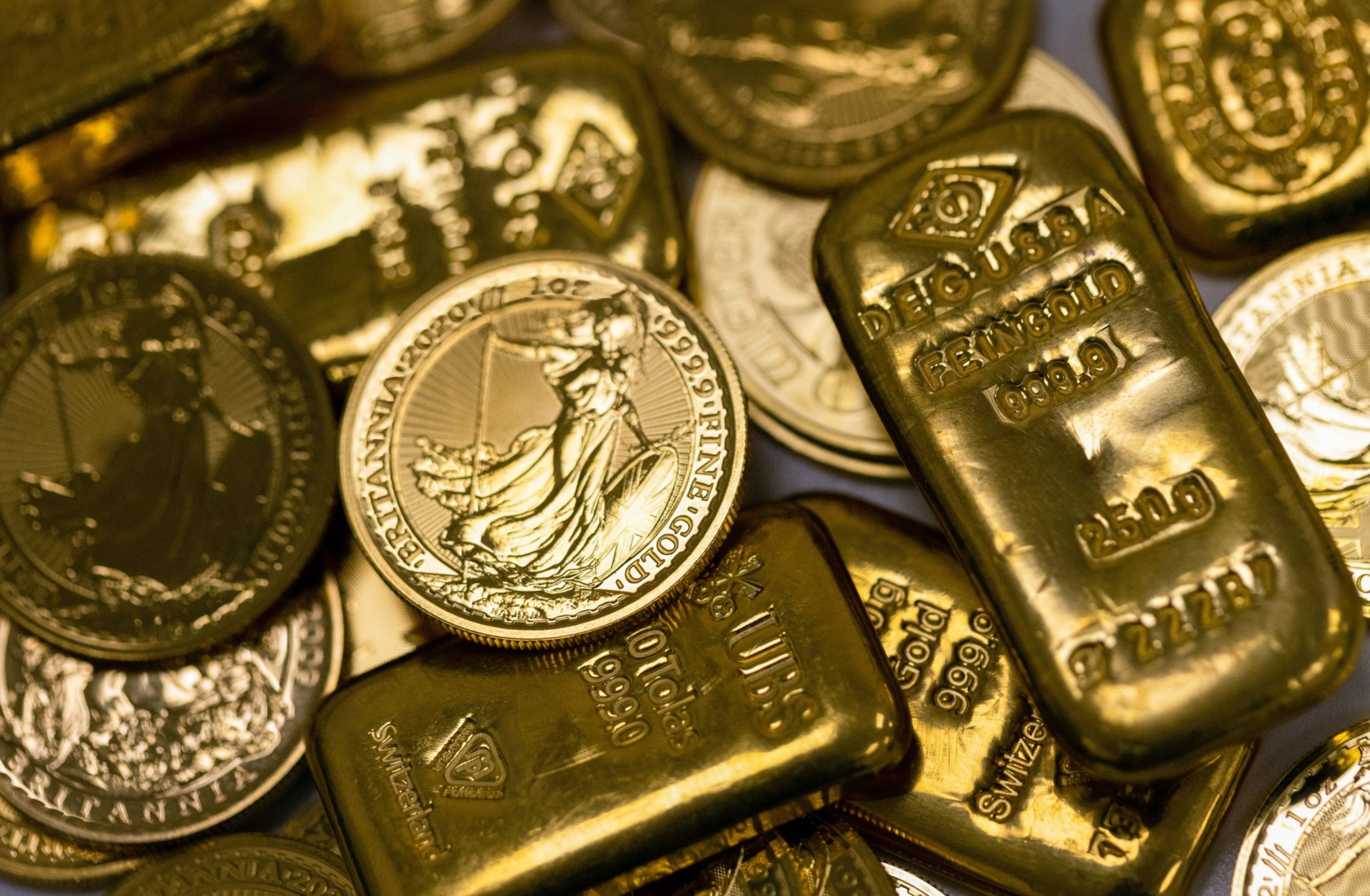 Gold holds gain as traders weigh outlook for Fed tightening path - Moneyweb