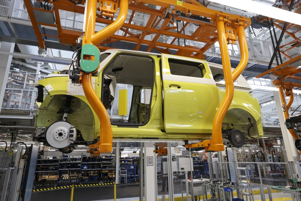 Europe carmakers could see output plummet by millions, S&P says - Vimarsana News