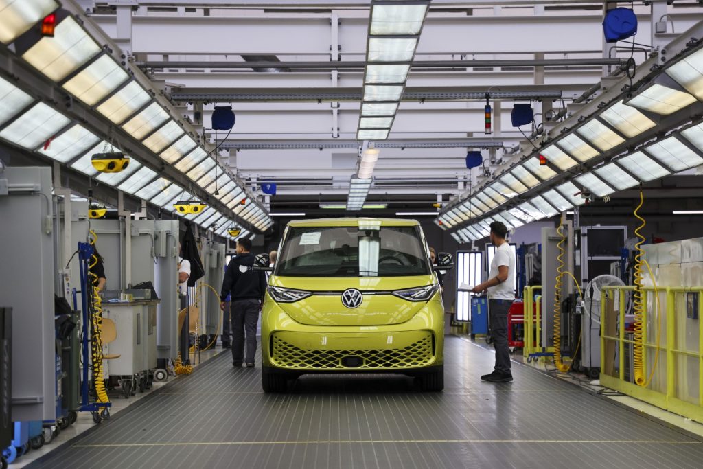 Volkswagen will make only electric cars in Europe within next 10 years - Vimarsana News