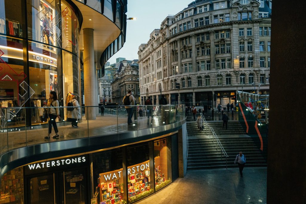 Inflation in UK shops rises to highest level on record - Vimarsana News