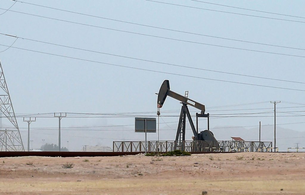 Traders clamour for Middle East oil amid Russia uncertainty - Vimarsana News