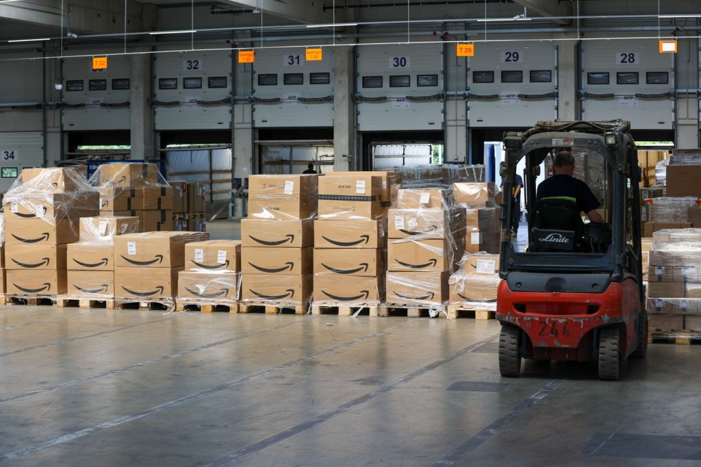 Amazon faces Black Friday protests, strikes in 40 countries – including SA - Vimarsana News