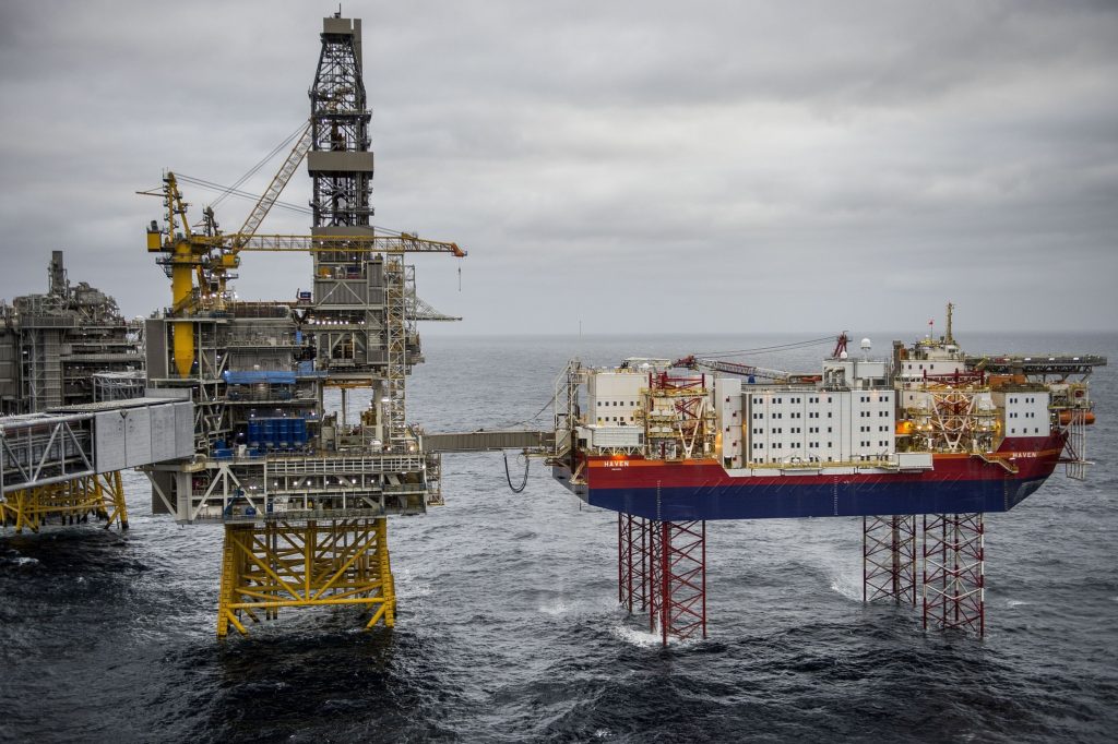 Oil holds gain Near $79 before Fed meeting as OPEC+ stands pat - Vimarsana News