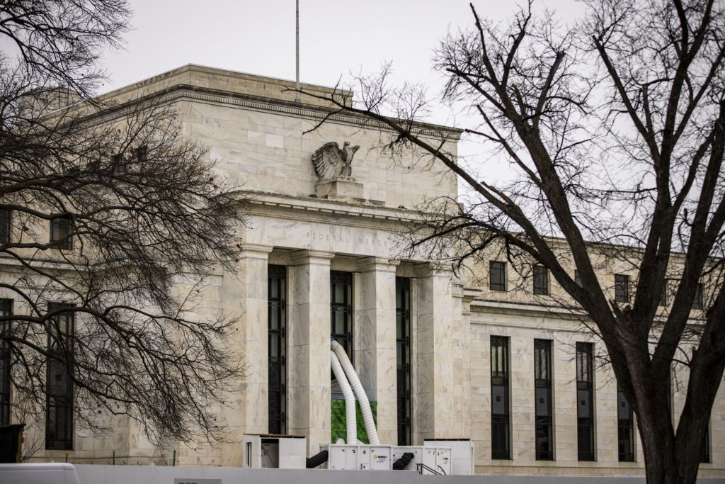 Global investors contemplate fallout from US rates reaching 6% - Vimarsana News