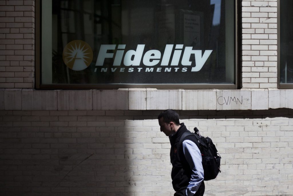 Crypto firms move cash to asset managers including Fidelity as banking crisis deepens - Vimarsana News