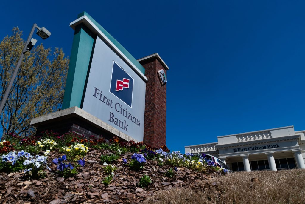 Billionaire family expands First Citizens by scooping up failed banks - Vimarsana News