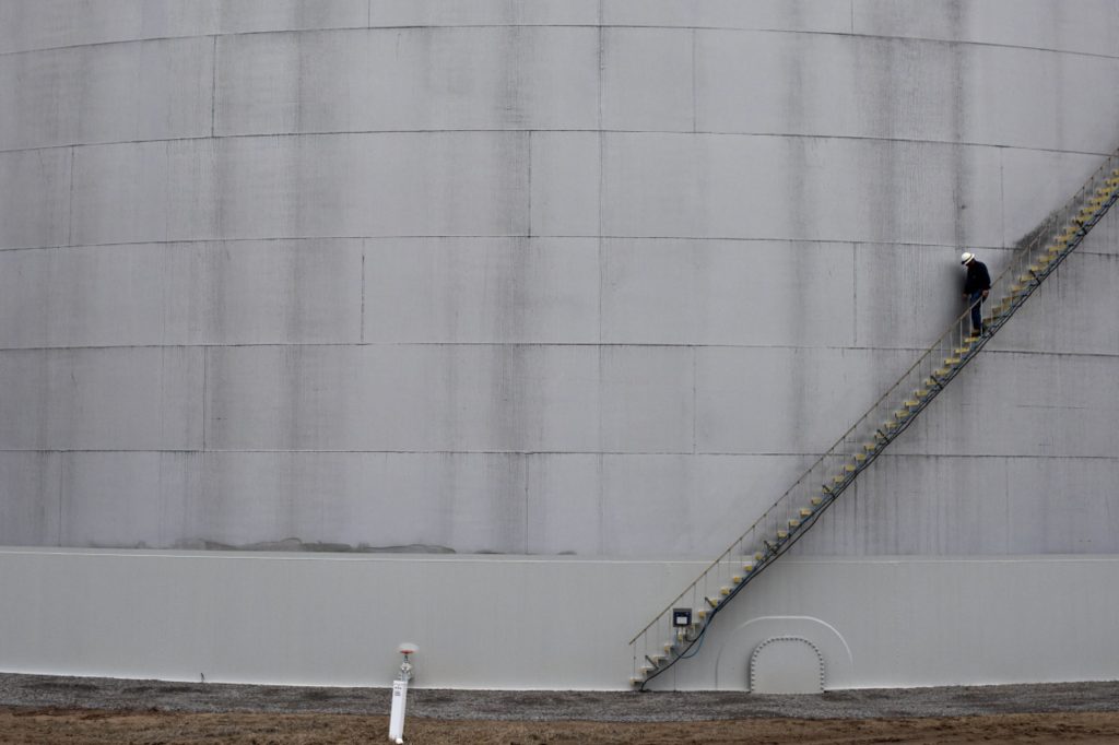 Oil extends gains as report points to shrinking US stockpiles - Moneyweb