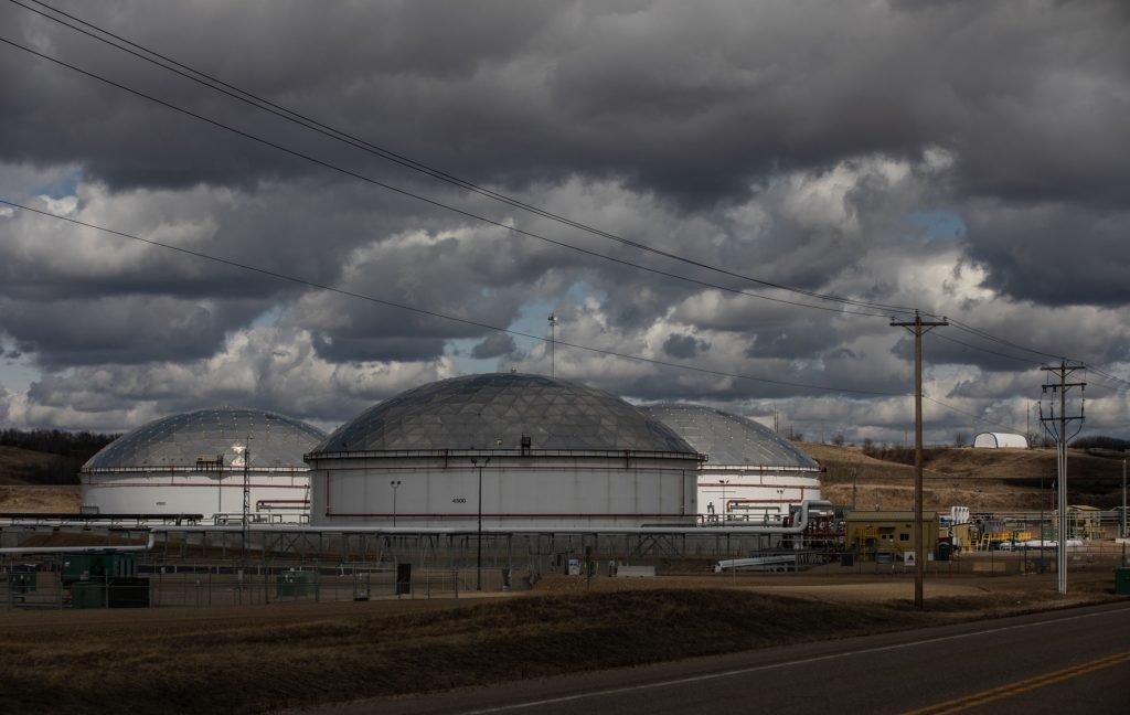 Oil steadies after collapsing by 5% as demand concerns escalate - Vimarsana News