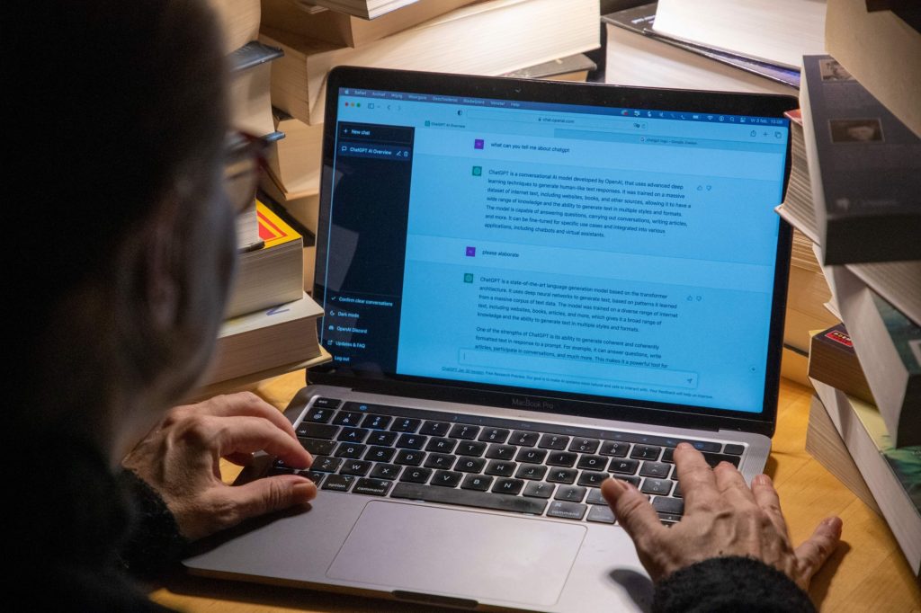 AI hype starting to 'smell like dot-com era,' ESG veteran says - Vimarsana News