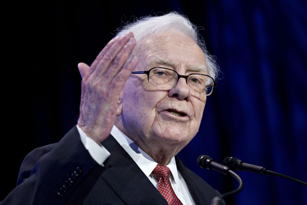 Warren Buffett's big bet on Japan trading firms helps push analyst targets up - Vimarsana News