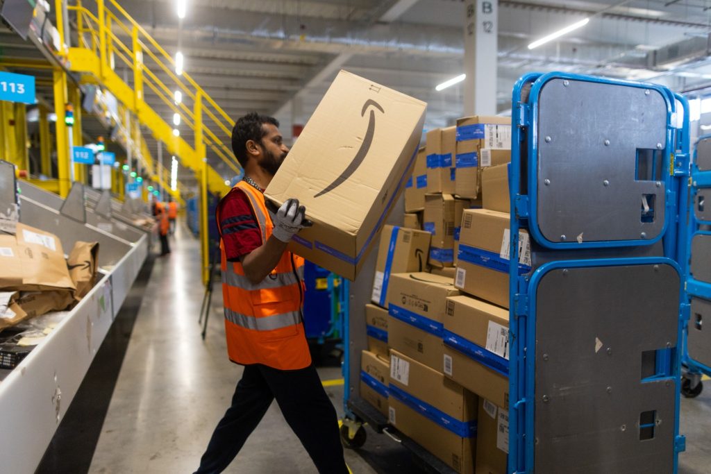 Consumers set to reap the spoils in Takealot, Amazon duel - Vimarsana News