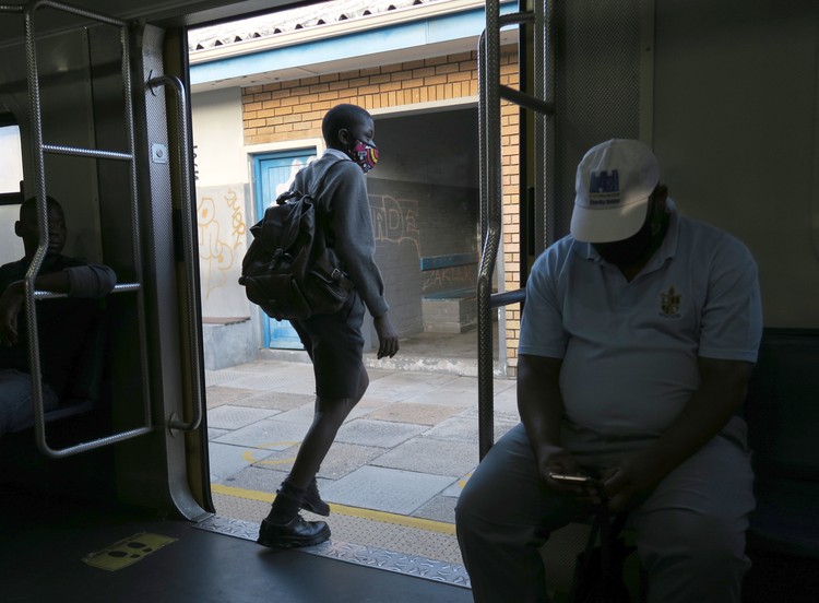 Survey reveals massive decline in rail passengers over the last 10 years - Vimarsana News