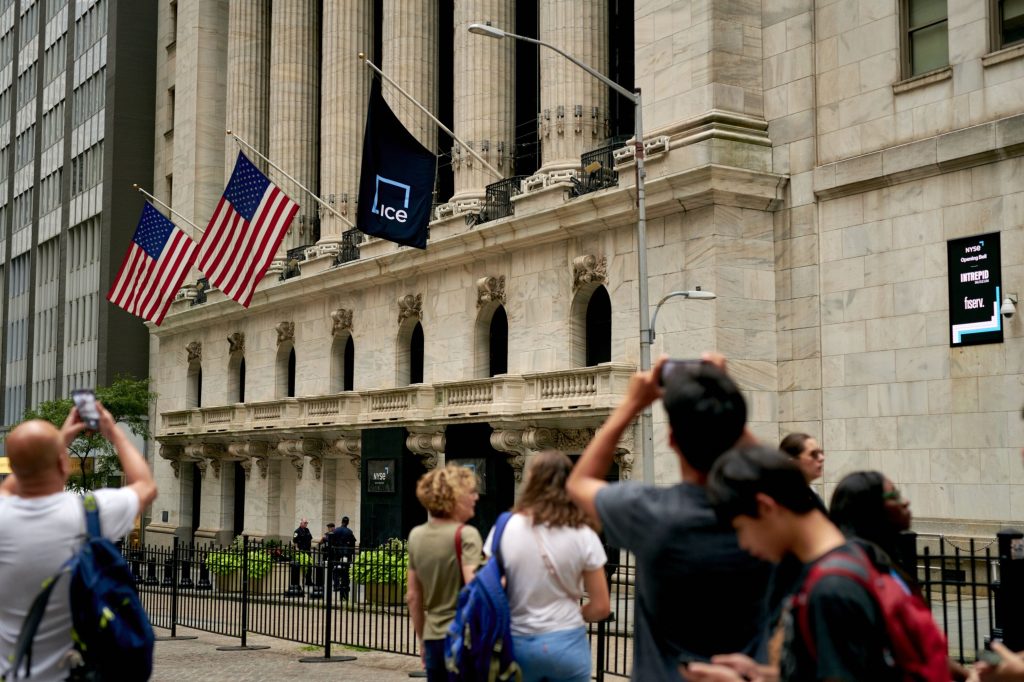 Emerging-market stocks set to erase 2023 gains - Vimarsana News
