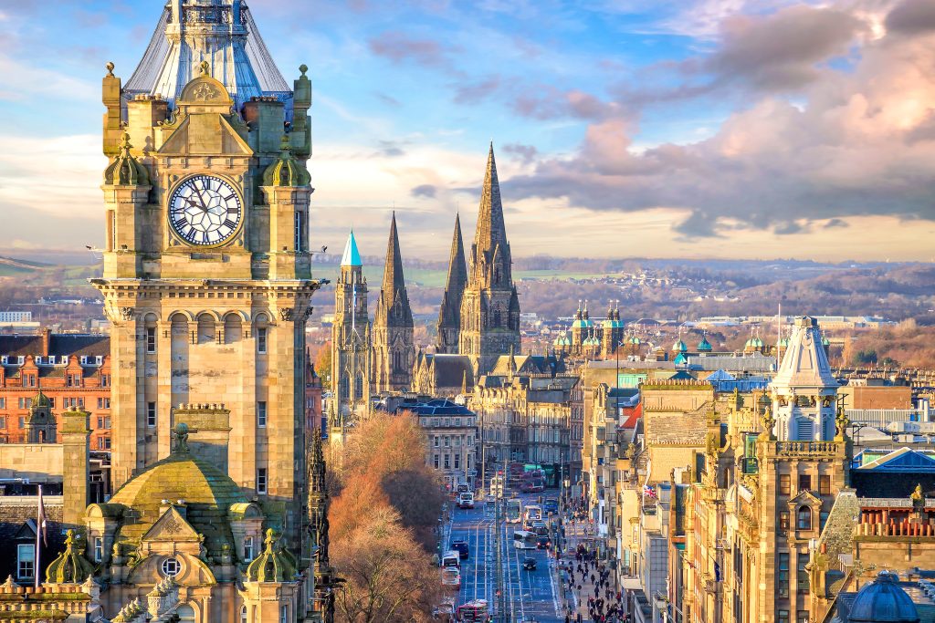 Americans are buying up Scotland's most expensive housing - Vimarsana News
