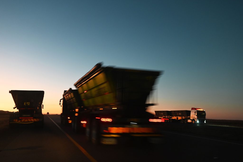 SA export route to Mozambique shut as violence erupts - Vimarsana News