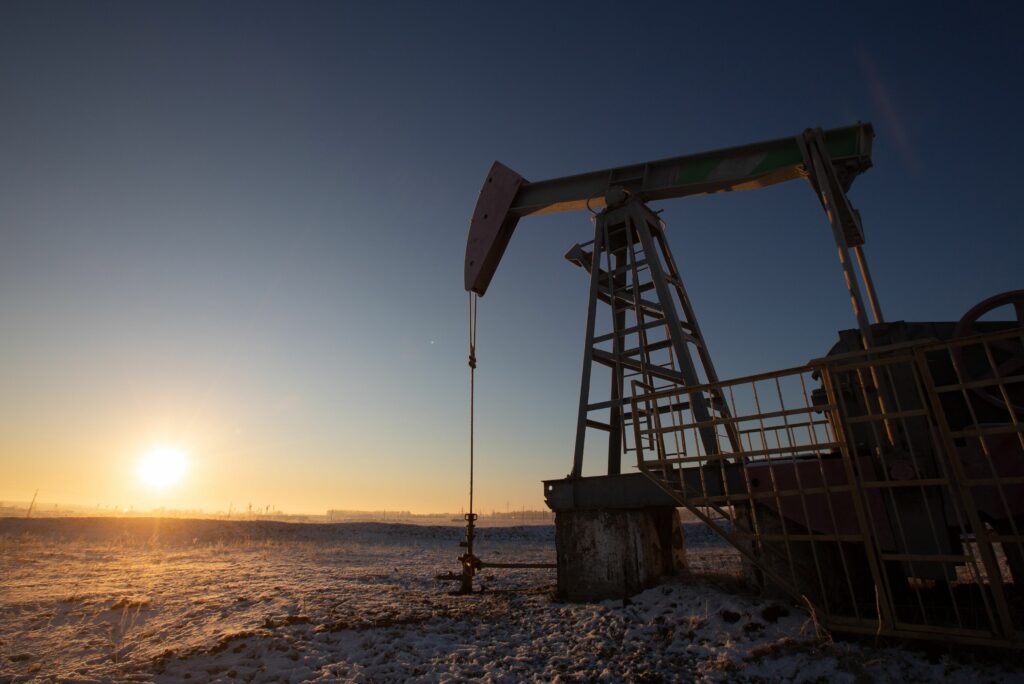 Oil dragged lower as OPEC+ discord forces delay to key meeting - Vimarsana News