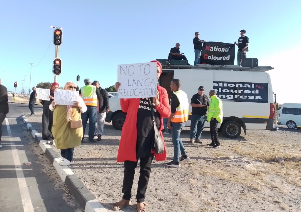Mitchells Plain residents refuse to accept Langa rail occupiers as neighbours - Vimarsana News