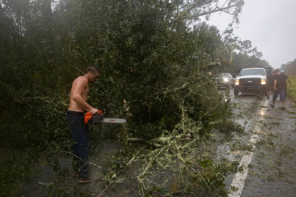Raging storms pushed disaster damages above $100bn in 2023 - Vimarsana News