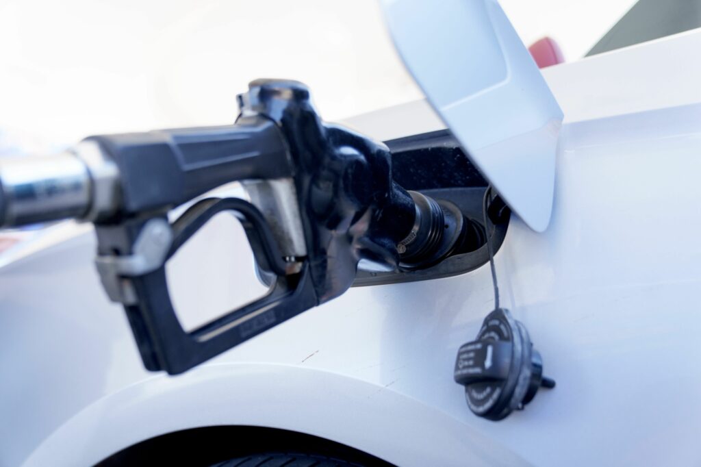 Oil edges higher on Thursday - Moneyweb