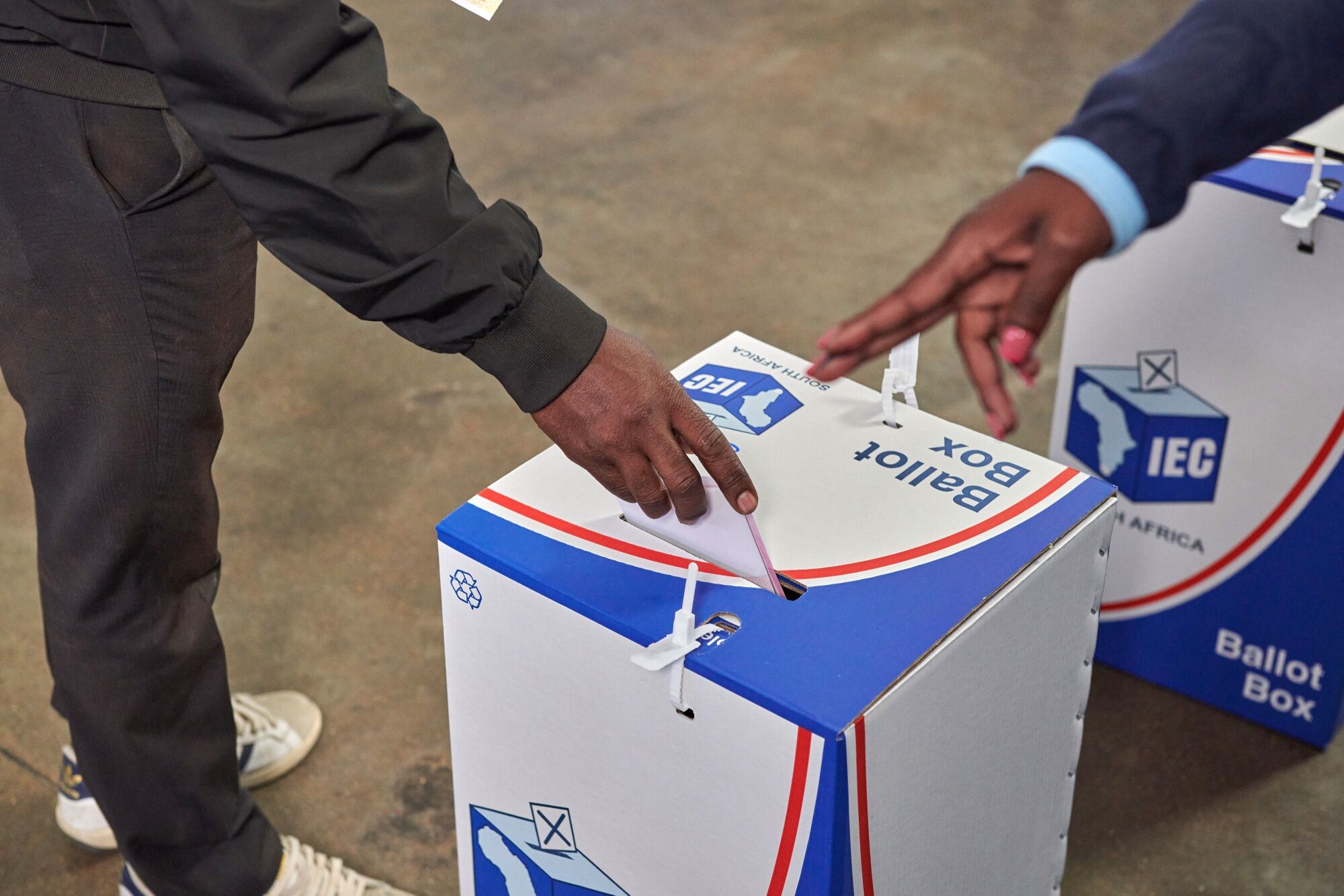 South Africa s ANC Lags Main Rival In New Voter Opinion Poll Moneyweb south-africa-s-anc-lags-main-rival-in-new-voter-opinion-poll-moneyweb