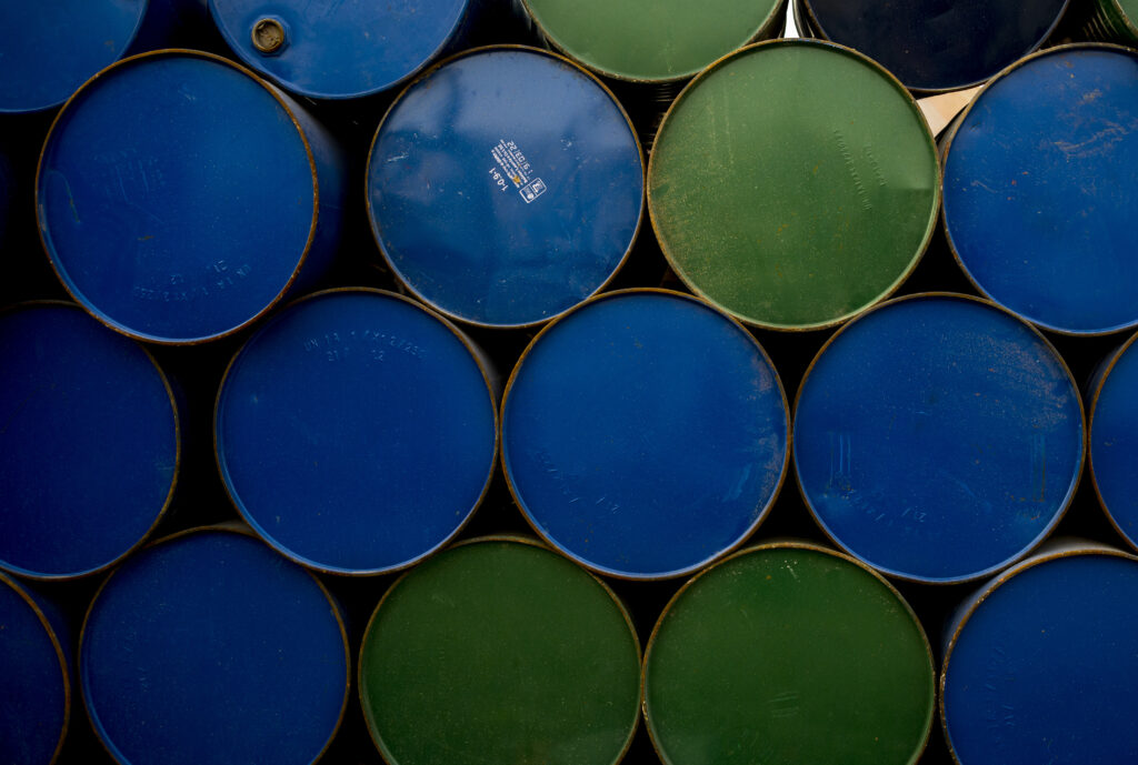 Oil snaps three-day drop as report points to US stockpile draw - Moneyweb