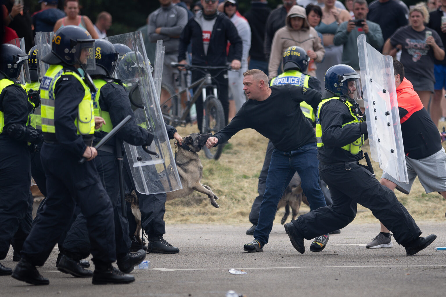Uk Riots Nottingham Starmer calls emergency meeting after riots flare across Britain - Moneyweb